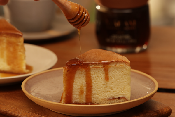Why Choose Raw Honey Sweeteners Over Sugar and Substitutes?