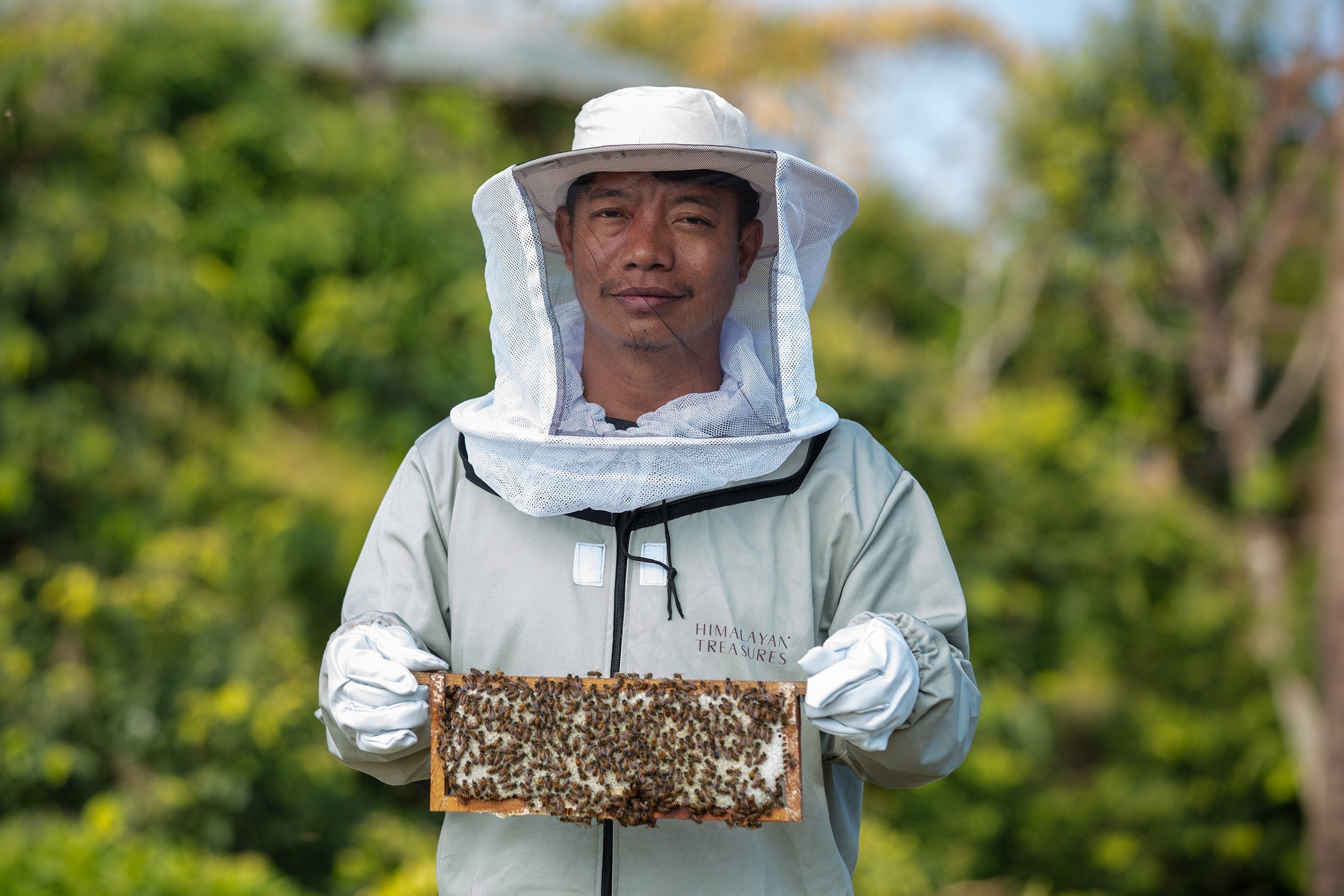 Himalayan Honey Hunters: A Wild Heritage
