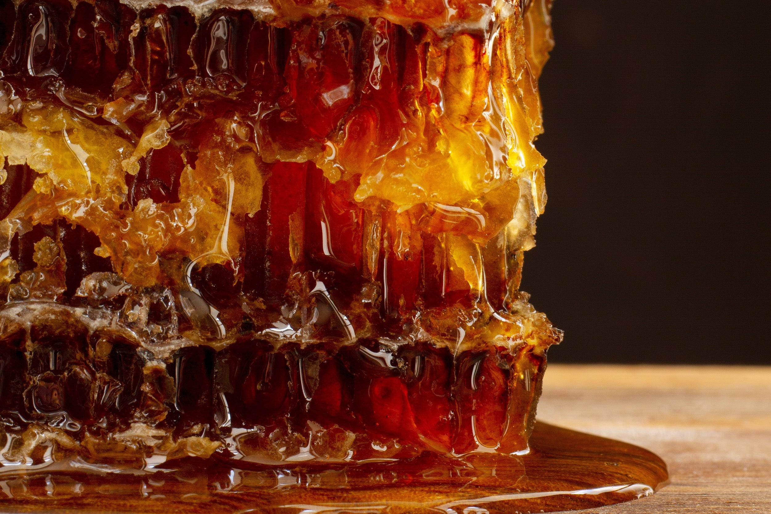 The Difference Between Raw Honey and Regular Honey: What Every Buyer Should Know